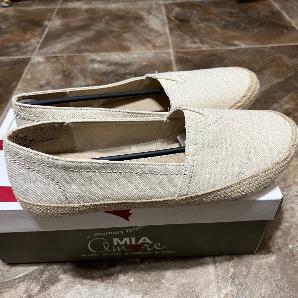 Mia Freedom Natural